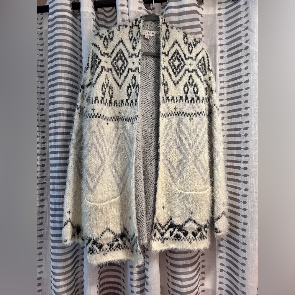 Knox Rose Black and White Patterned Cardigan